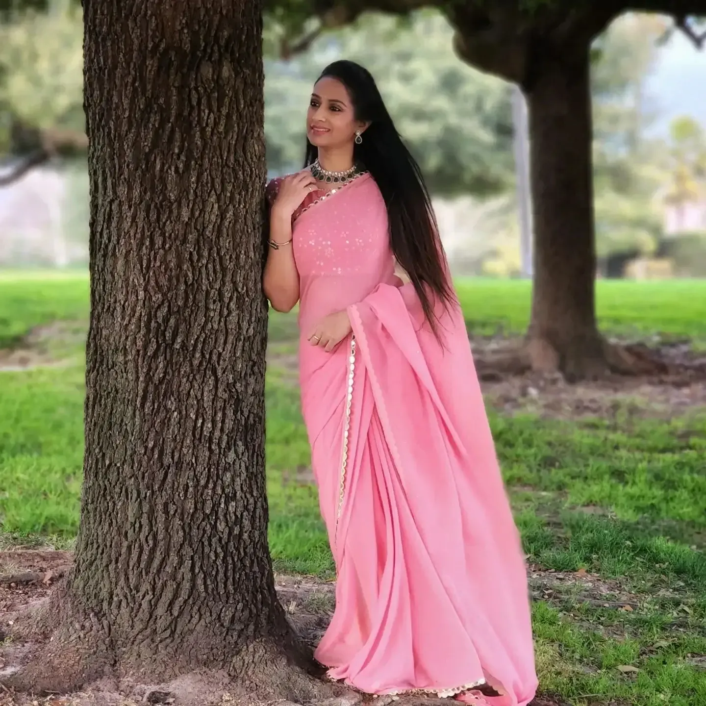 Beautiful Indian actress Laya in Traditional Pink saree